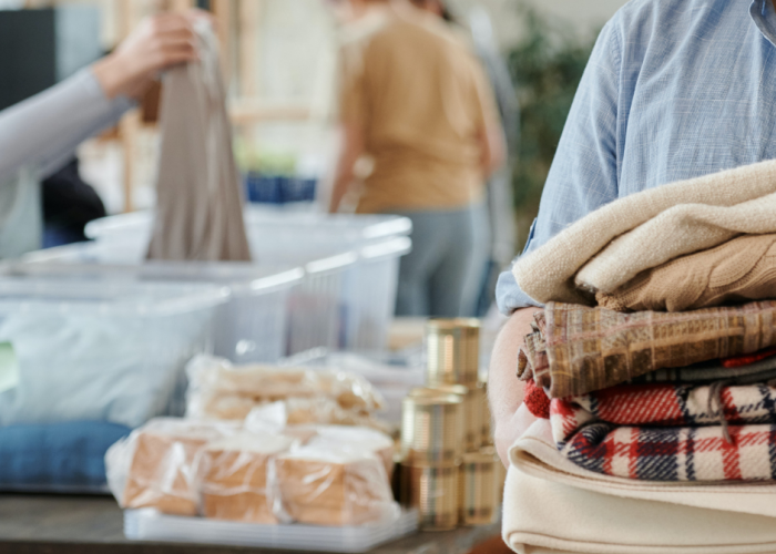 8 décembre Collecte de denrées Paniers de Noël pour le centre communautaire Vertical 1