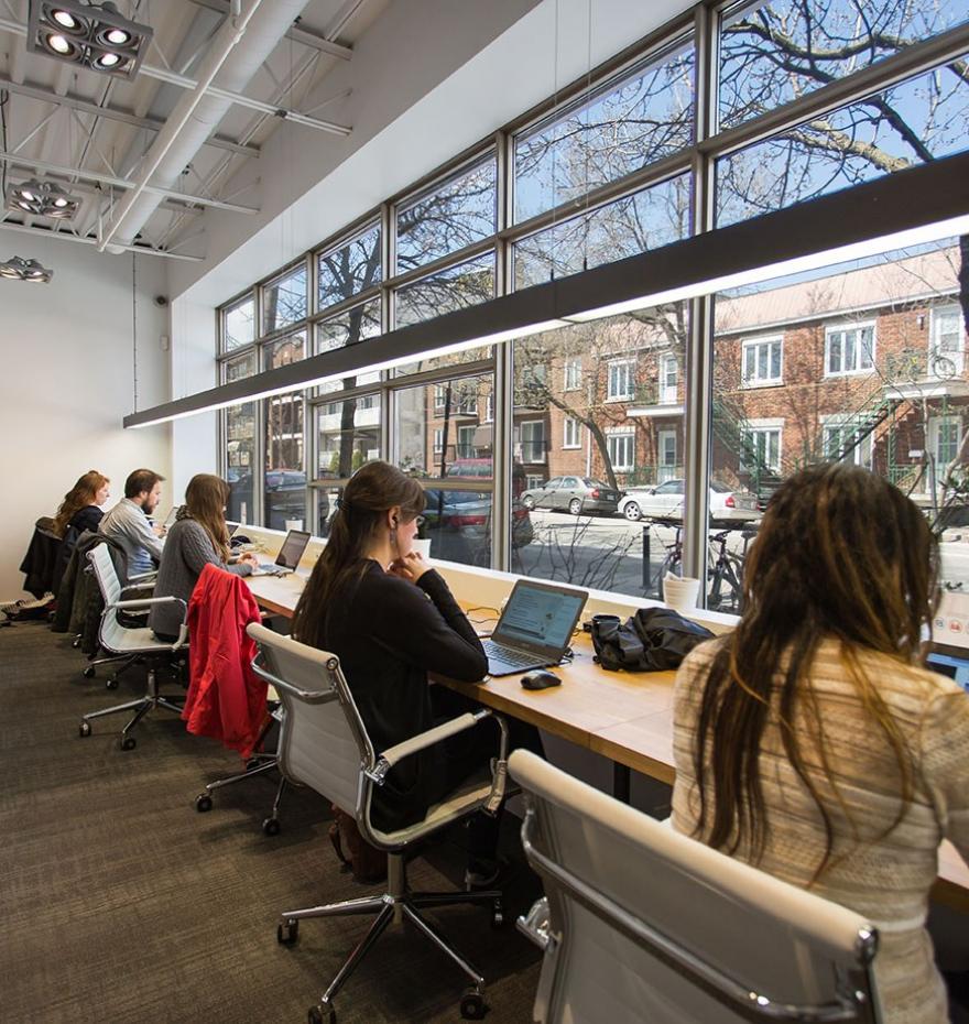 hotspot coworking desk